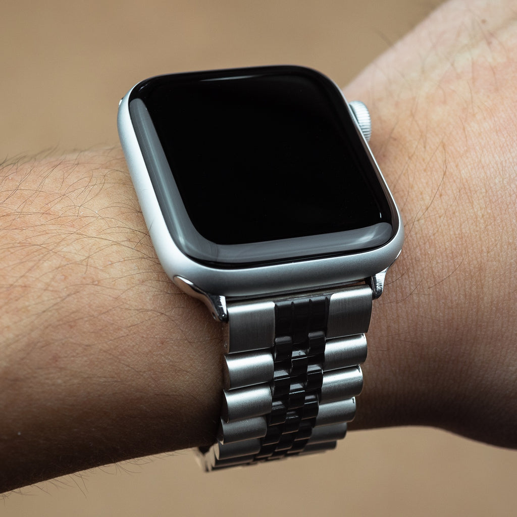 Apple Watch Jubilee Metal Strap in Silver and Black (38, 40, 41mm)