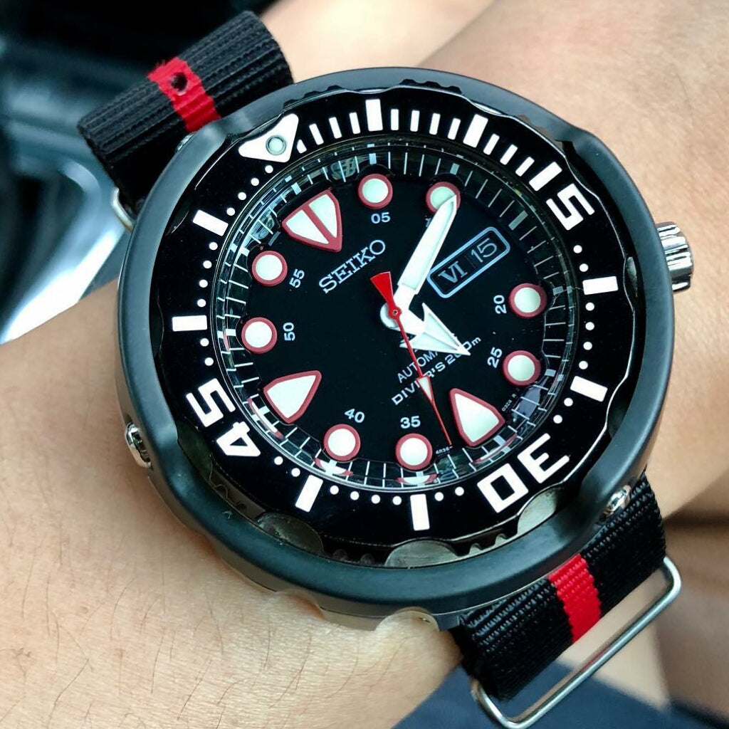 Premium Nato Strap in Black Center Red with PVD Black Buckle (22mm)