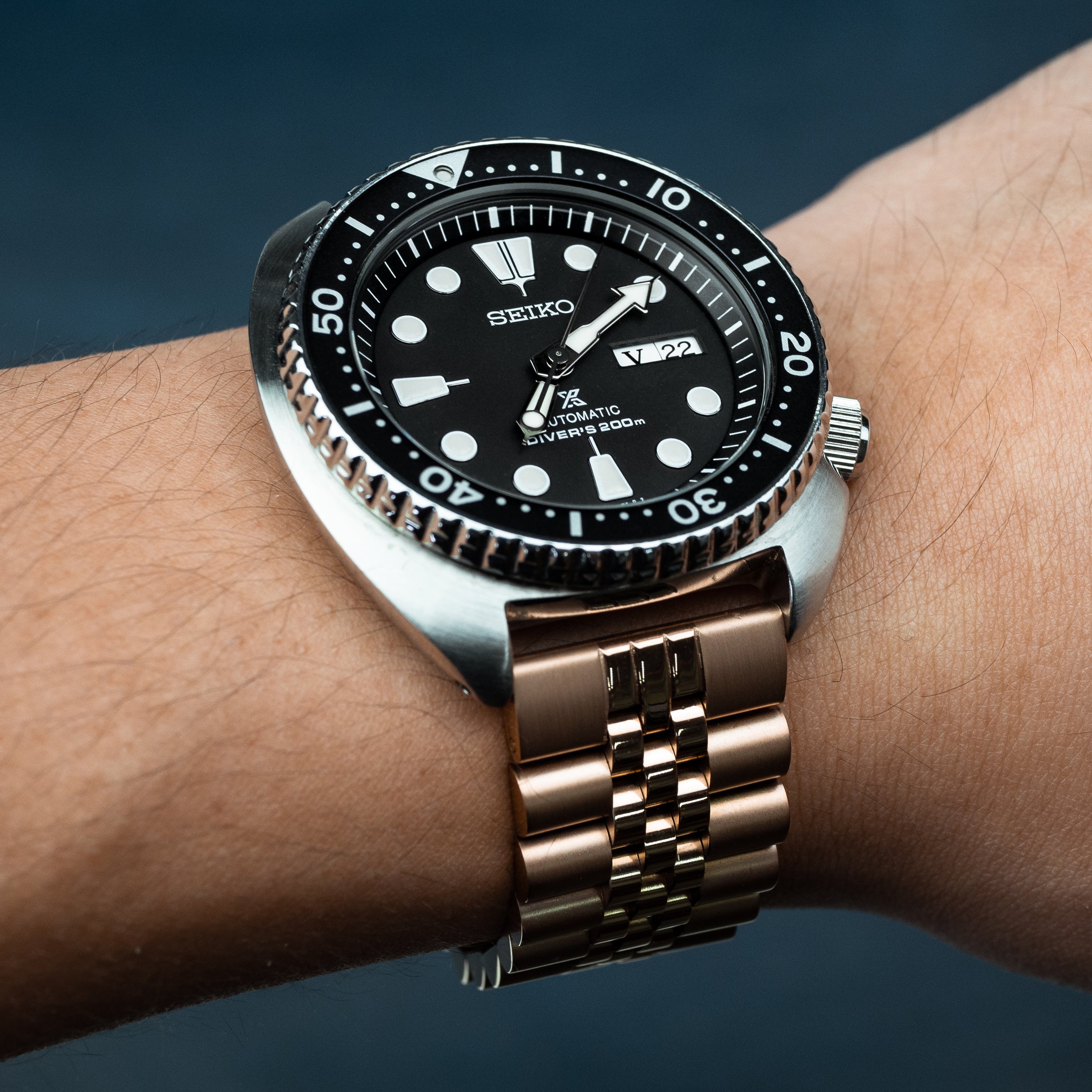 A Guide To Metal Watch Bracelet — Nomad360