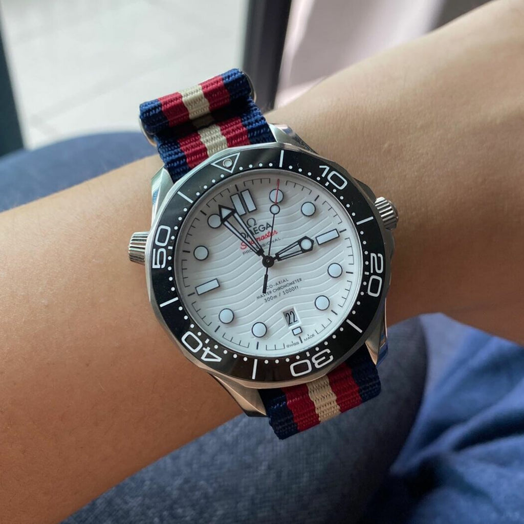 Premium Nato Strap in Navy Red Cream with PVD Black Buckle (20mm)