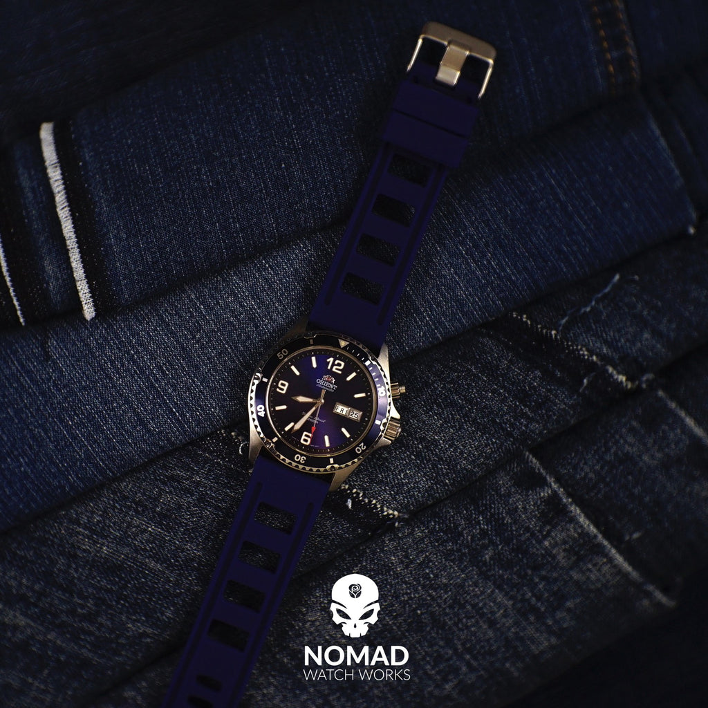Iso Rubber Strap in Navy with Silver Buckle (22mm) - Nomad watch Works